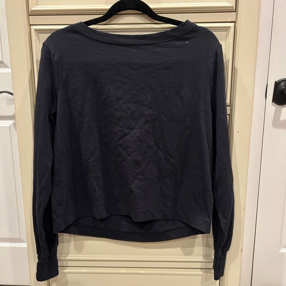 3 for 30! 📍 Black long sleeve 📍